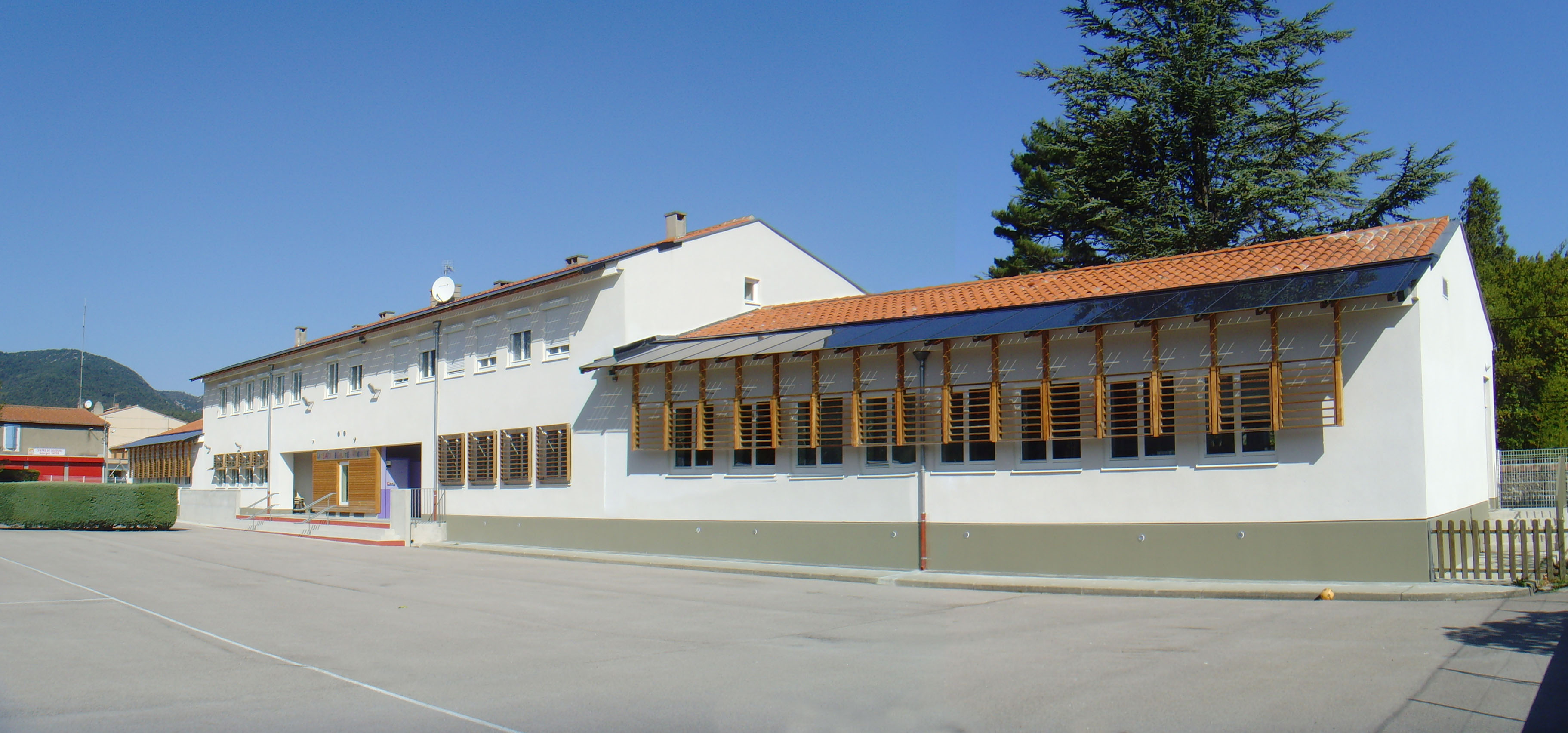 GROUPE SCOLAIRE
J.J. MORER ECOLE_Caudies/photos/03.jpg