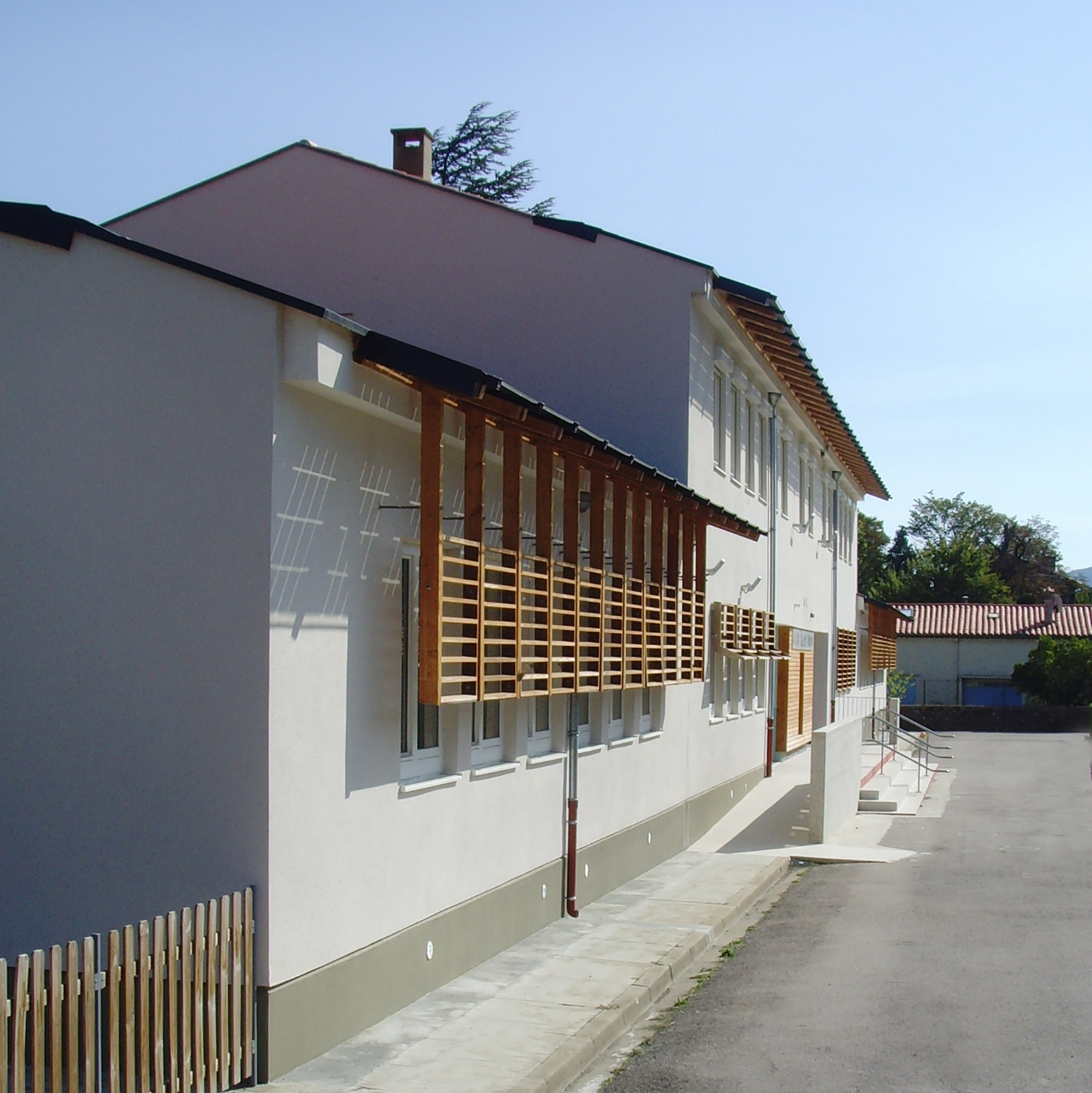 GROUPE SCOLAIRE
J.J. MORER ECOLE_Caudies/photos/07.jpg