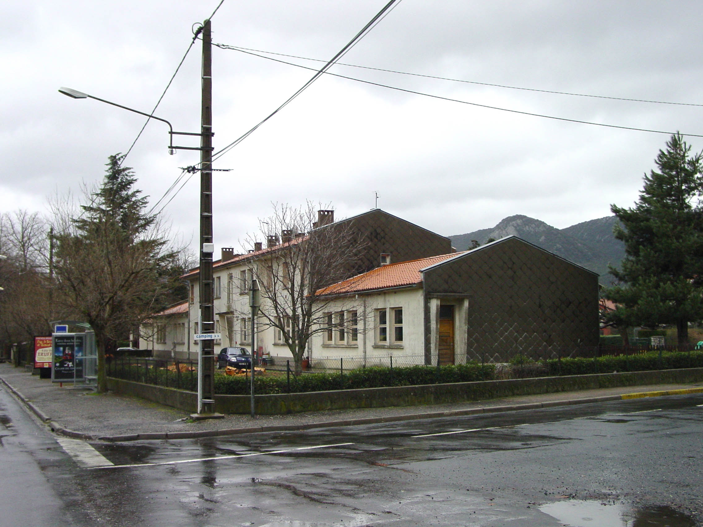 GROUPE SCOLAIRE
J.J. MORER ECOLE_Caudies/photos/09.jpg