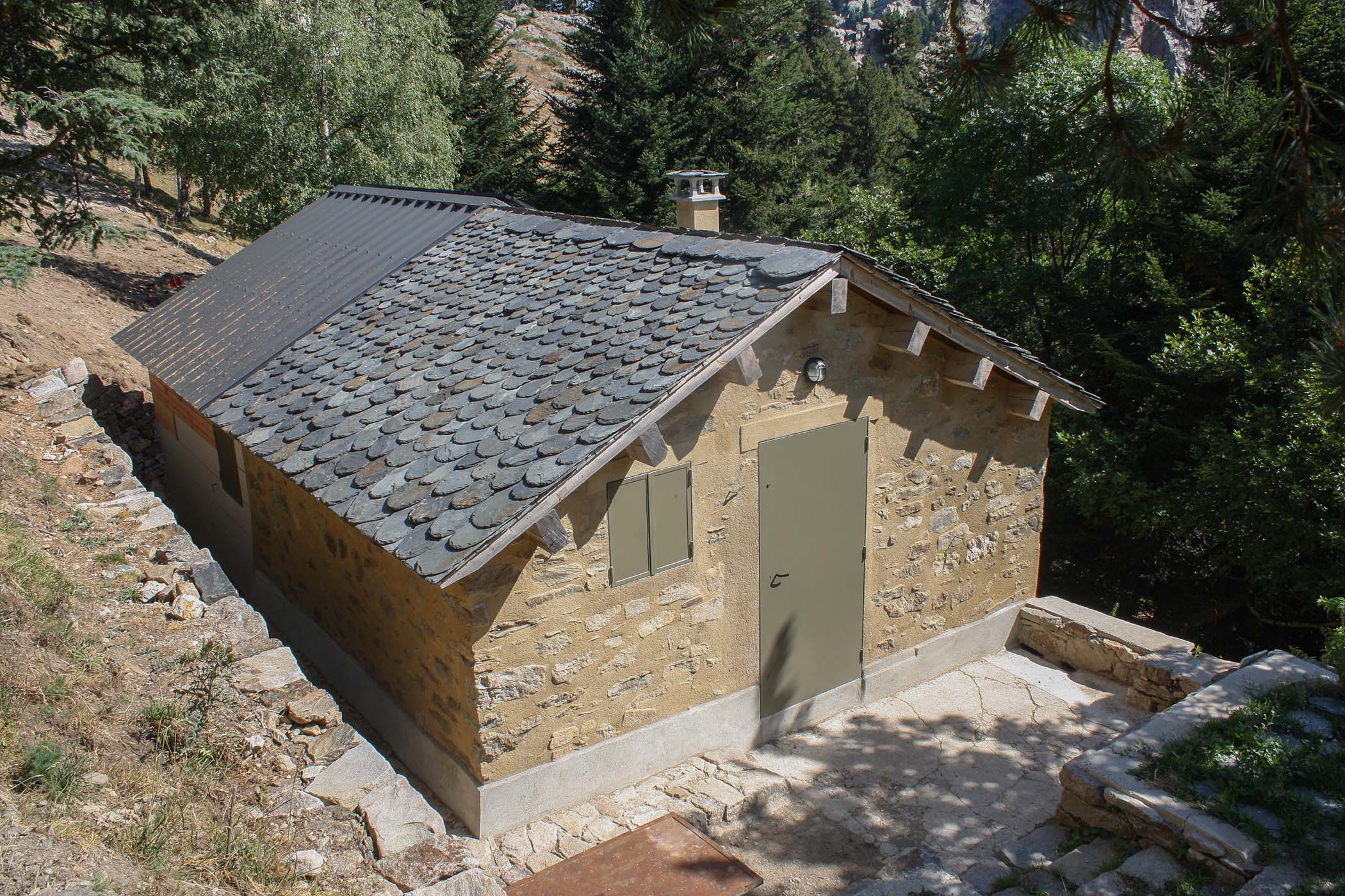 CABANE PASTORALE
DE MARIAILLES GPC_Mariailles/photos/03.jpg