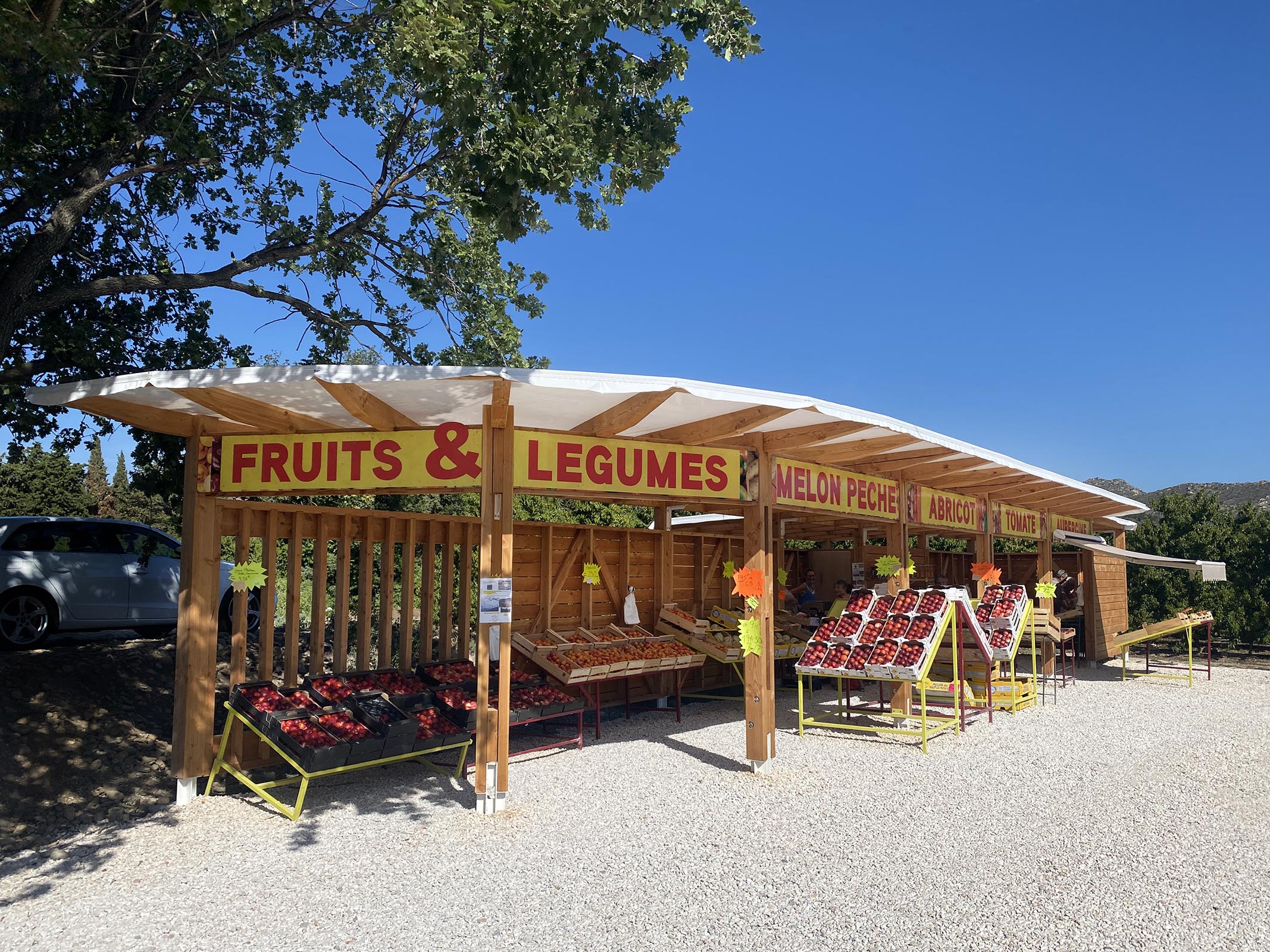 STAND DE VENTE JCB_Bouleternere/photos/06.jpg