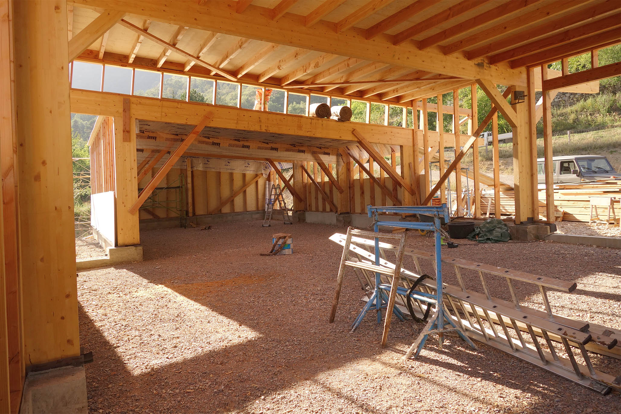 MIELLERIE
LE CHANT DES ABEILLES MCDA_Mosset/photos/chantier/04.jpg