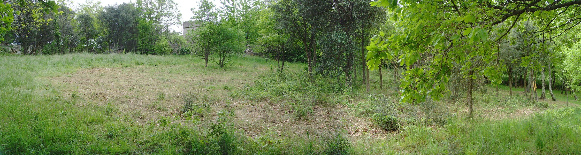 AIRE
DE STATIONNEMENT PARKING_Calmeilles/photos/02.jpg