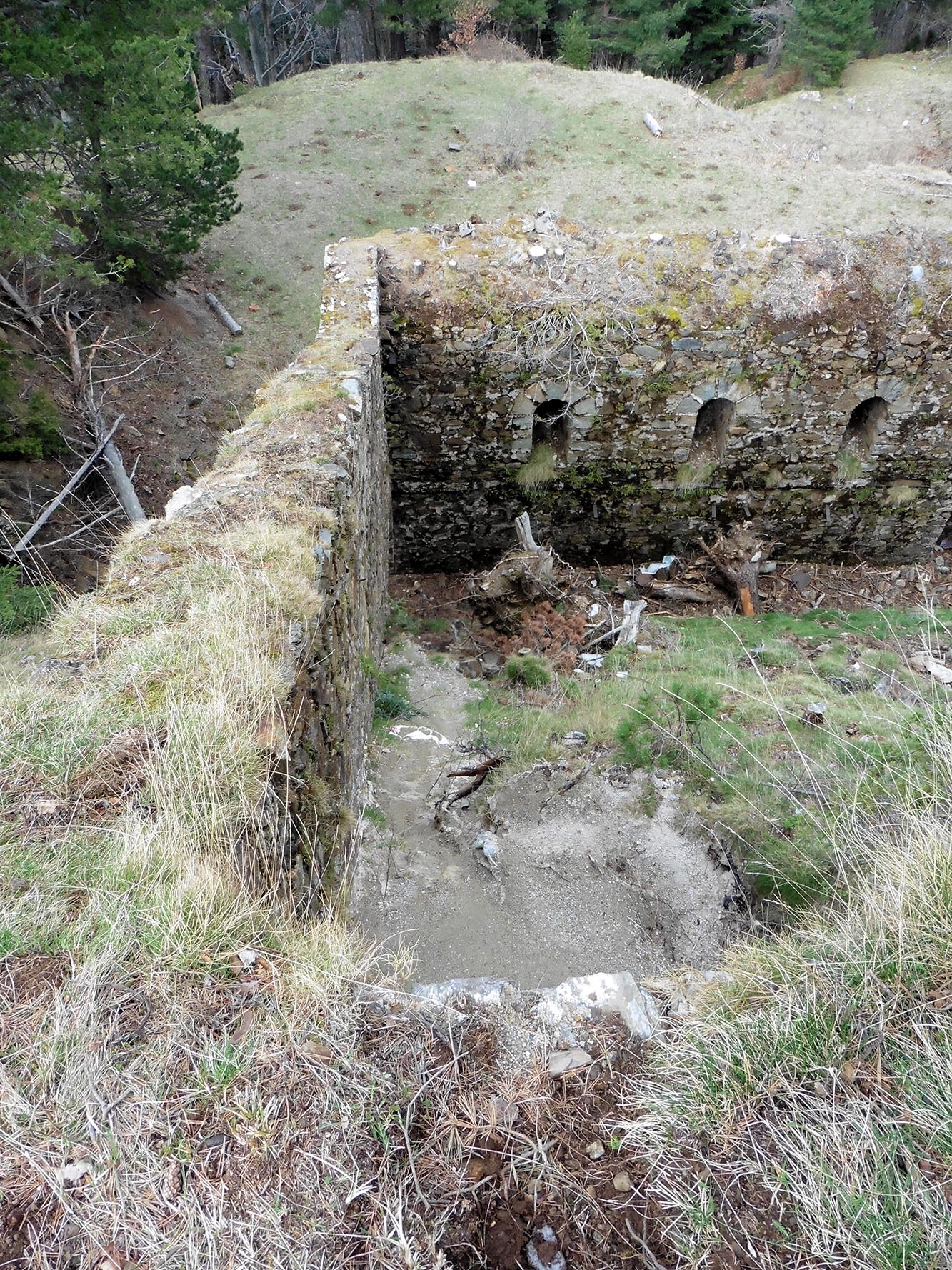 COLONIE MINIERE
DE LA PINOSA PNS_Valmanya/photos/chantier/04.jpg