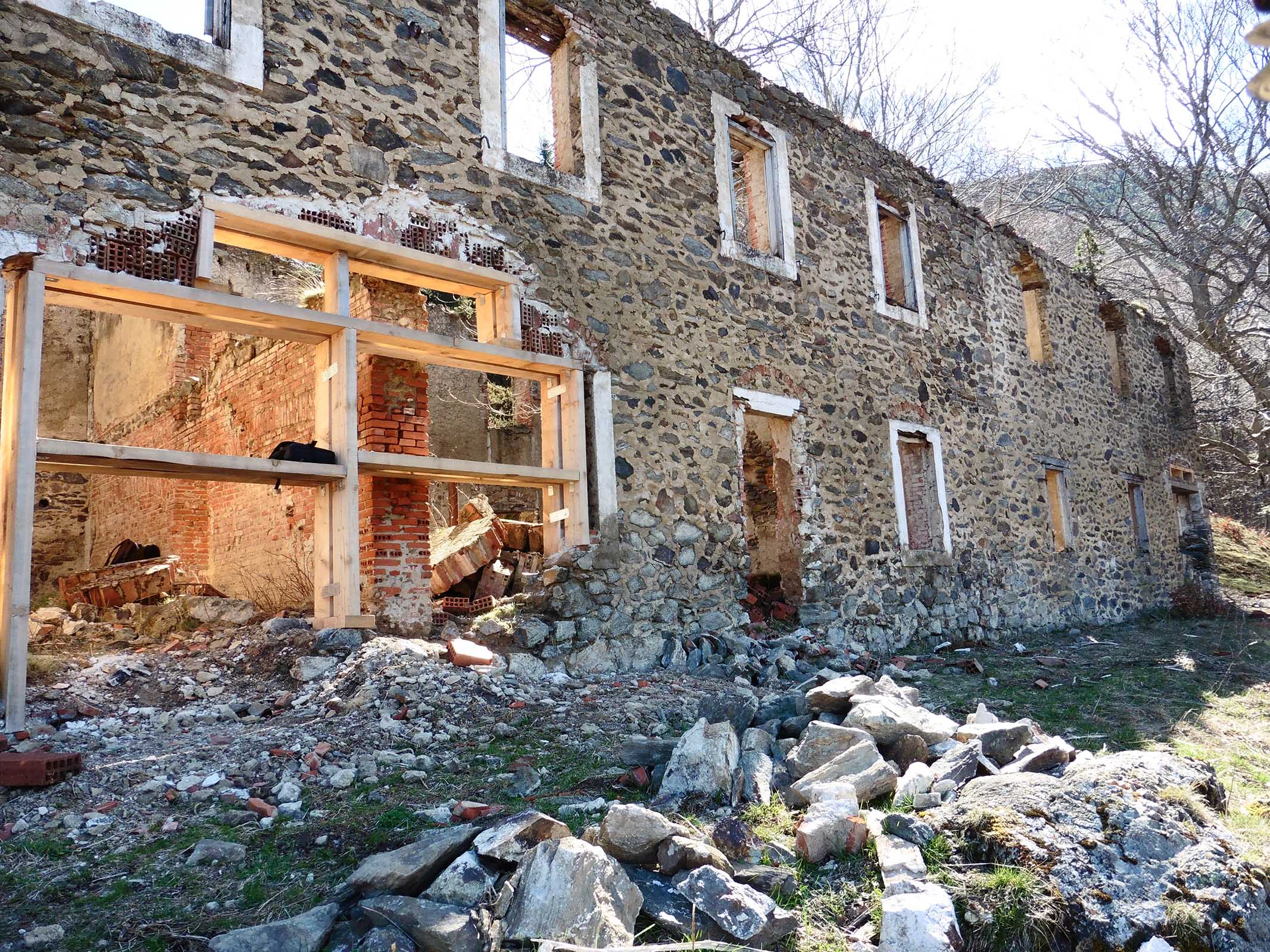 COLONIE MINIERE
DE LA PINOSA PNS_Valmanya/photos/chantier/06.jpg