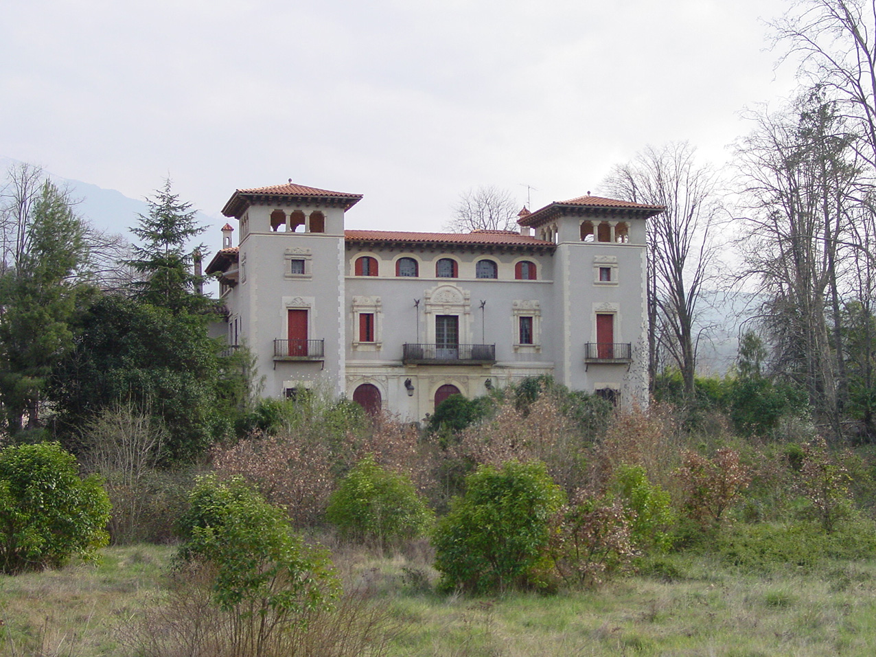 CENTRE PAU CASALS
TRANCHE 2 UCEchateau_Prades/photos/chantier/02.jpg